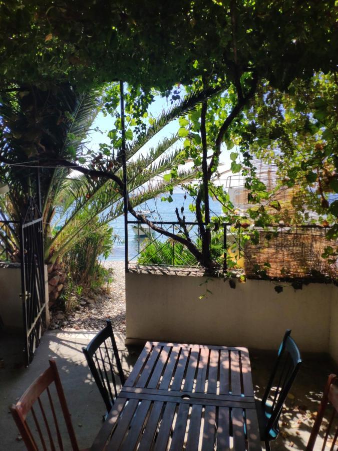 Beach House Gusla Komiza Exterior photo